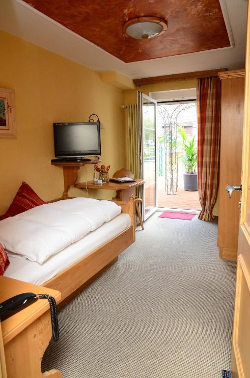 Kofflers-Heuriger Hotel Ettlingen Szoba fotó